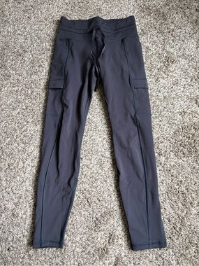 Athleta Rainier Cargo Tight Leggings Women’s Petite S Gray High Rise Pockets